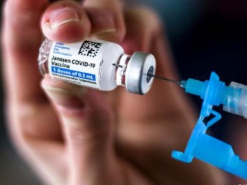 Євросоюз схвалив ще одну вакцину від коронавірусу