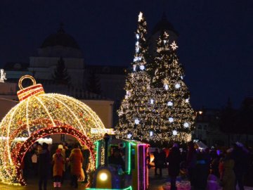 Свято наближається: скільки у Луцьку витратять на облаштування різдвяного містечка