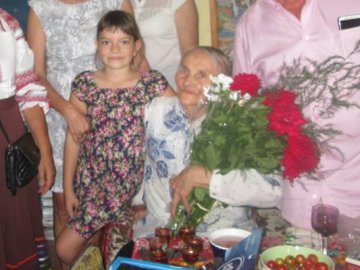 Бабця з Рокинь відгуляла 90-ий день народження. ФОТО