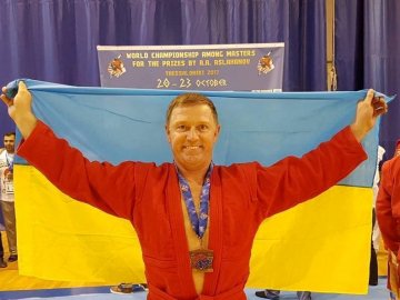Екс-депутат Луцькради здобув «бронзу» на чемпіонаті світу з самбо. ФОТО