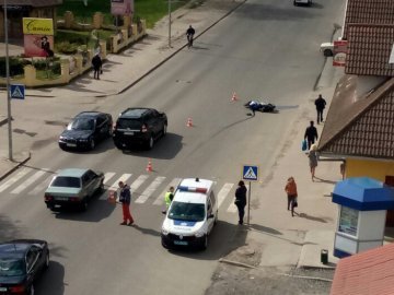 У Володимирі мотоцикліст збив жінку на «зебрі»