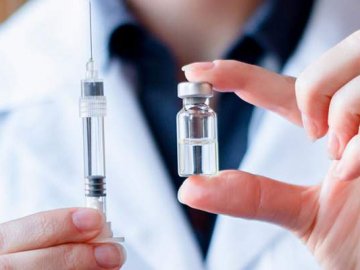 В Україну завезли понад 300 тисяч вакцин проти кору, краснухи і паротиту