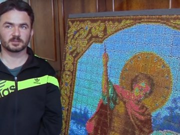 Волинянин створив найбільшу в Україні ікону з сірників