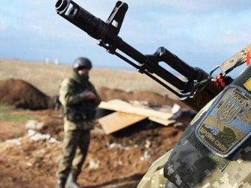 На Донбасі окупанти поранили двох українських військових 