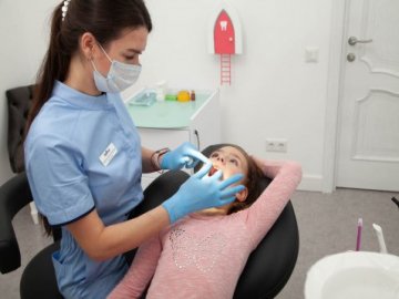 Місце, де діти лікують зуби з посмішкою: чому варто обрати клініку Multident*