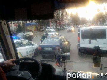 У Луцьку в аварію потрапило таксі