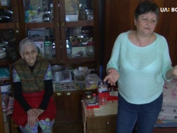 Переселенців із Луганської та Донецької областей просять виїхати з готелю у Луцьку