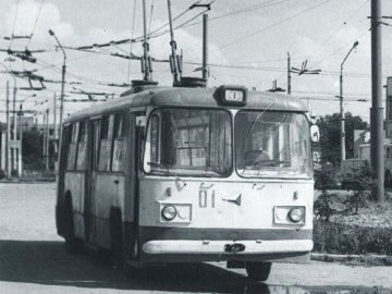 Ювілей: перший тролейбус у Луцьку поїхав 45 років тому