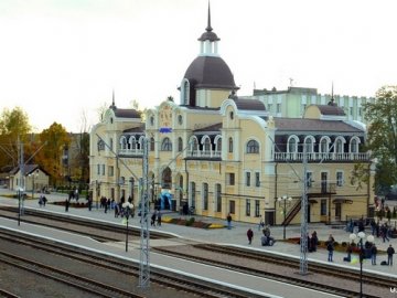 У Луцьку на вокзалі чоловік хотів скоїти самогубство