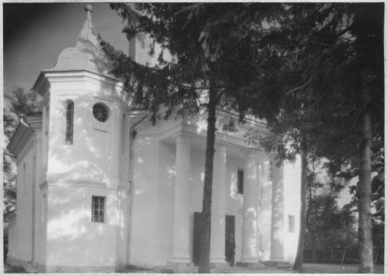 Втрачений костел у Володимирці на фото 1920-х років
