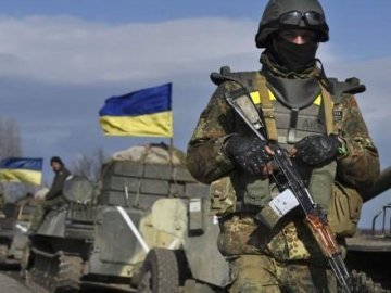 Терористи порушують режим тиші: обстріляли українців під Новолуганським 