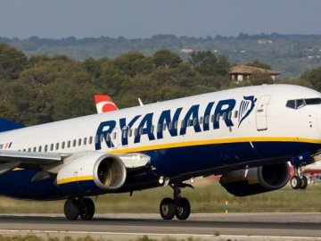 Найбільший страйк у компанії Ryanair: скасували 400 рейсів 