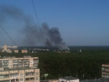 У Києві горить готельний комплекс. ФОТО