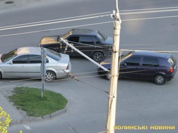 Аварія в Луцьку: зіткнулися легковики. ФОТО