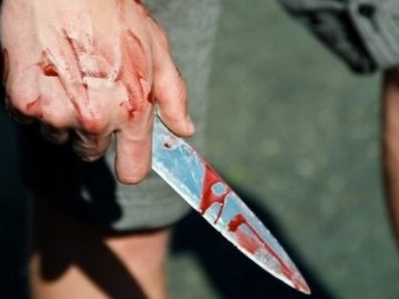 У Кривому Розі чоловік ножем порізав двох дітей колишньої співмешканки: 2-річний хлопчик – у тяжкому стані