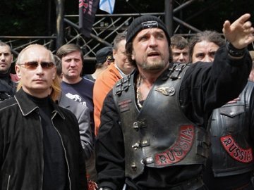 Друг Путіна їде на Донбас воювати за терористів. ВІДЕО