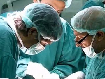Волинянин, який чекав на пересадку серця декілька років, лікується в Індії