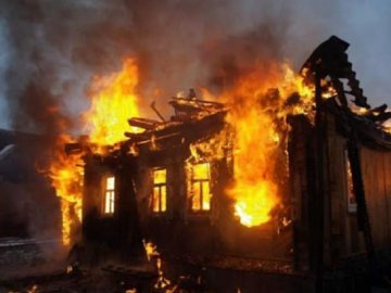 Пожежа залишила без житла:  сім'я з волинського села потребує допомоги
