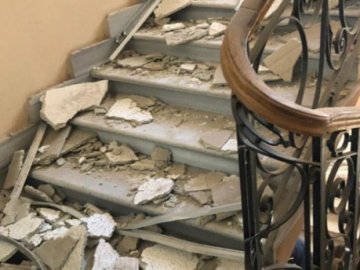 У будівлі одеської поліції обвалилася стеля: є постраждалі­
