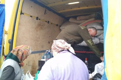 Мешканці волинського села зібрали допомогу українським воїнам у зону ООС. ФОТО
