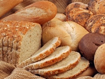 Хліб в Україні стає дефіцитом внаслідок скорочення виробництва, - експерт