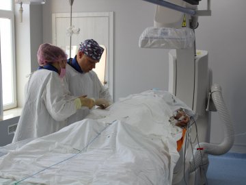 Волинські лікарі врятували пацієнтку, у якої дуже сильно боліло серце