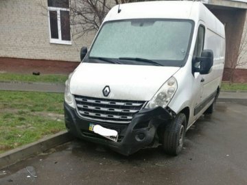 У Луцьку шукають винуватця аварії, який протаранив бус