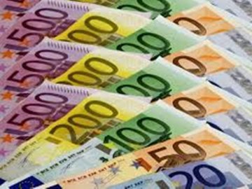 Як перевезти через кордон готівкою понад 10 тисяч євро