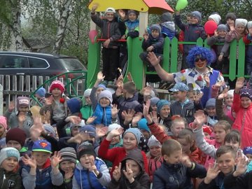 Ще два села у Ратнівському районі  отримали сучасні дитячі  майданчики. ВІДЕО