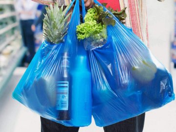  В Україні заборонили використання пластикових пакетів