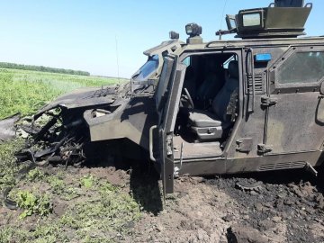 На Донбасі підірвався автомобіль нацгвардійців – 10 травмованих