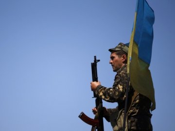 Українські військові укріплюють вогневі позиції