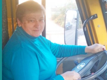 Жінка, яка руйнує стереотипи: волинянка багато років працює водієм рейсового автобуса