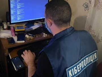 Хакер з Волині шифрував дані комп’ютерів іноземних користувачів і вимагав за це «викуп»
