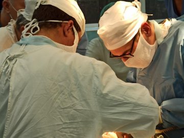 У луцькій лікарні хірурги разом з  білоруськими колегами вперше виконали складну операцію на підшлунковій залозі 