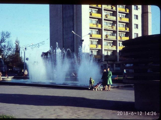 Якими були фонтани у центрі Луцька та біля «Променя» 40 років тому. РЕТРОФОТО
