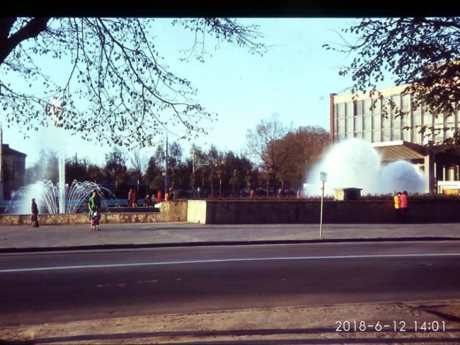 Якими були фонтани у центрі Луцька та біля «Променя» 40 років тому. РЕТРОФОТО