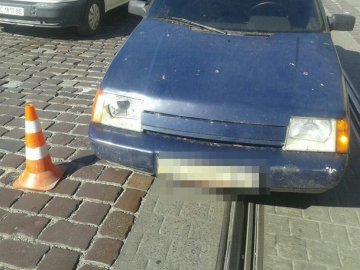 Волинянку у Львові збило авто, дівчина – в комі