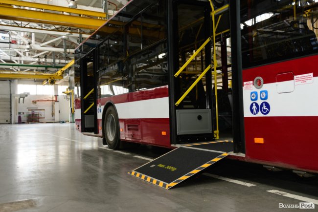 У Луцьку підписали договір із «Богдан Моторс» щодо оновлення автопарку тролейбусів. ФОТО*