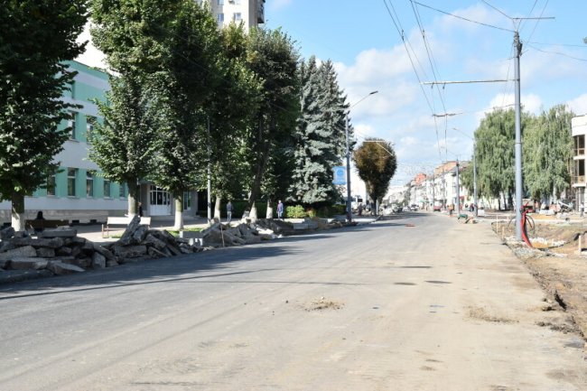 Ремонт дороги на проспекті Волі у Луцьку: що зараз роблять. ФОТО