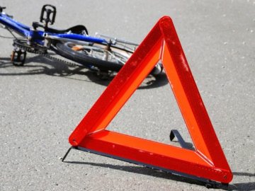 У Рожищі – аварія за участю маршрутки та велосипедиста