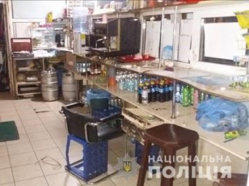 Волинянин на Закарпатті пограбував продавця у магазині