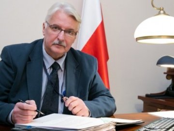 Голова МЗС Польщі закликає більше говорити про Волинську трагедію