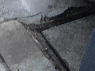 Миші  і подерта підлога: показали жахливий стан електрички «Ковель – Заболоття»