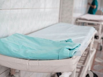 У лікарні на Волині хворий на коронавірус чоловік скоїв самогубство 