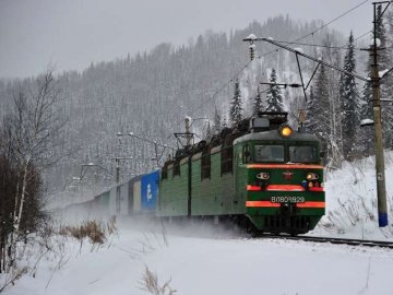 Волиняни можуть придбати у ПриватБанку квитки на «новорічні» потяги*