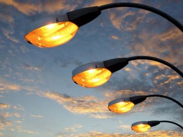 У Луцьку за 6,5 мільйонів гривень хочуть реконструювати зовнішнє освітлення Рівненської
