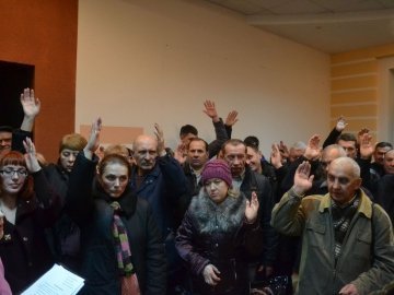 На сесії Луцької міськради депутата звинуватили у «гоп-стопі»