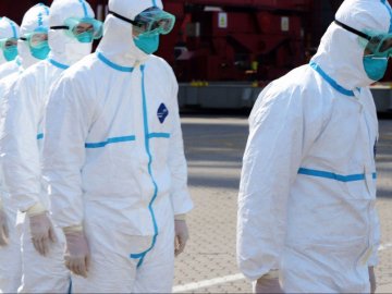 В Україні трьох людей госпіталізували з підозрою на смертельний китайський вірус 