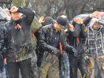 Сепаратистів в Запоріжжі закидали «пасхальним набором». ФОТО. ВІДЕО